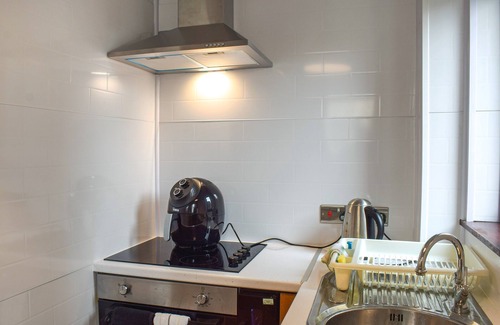 Largs Cabaña | A lovely ground floor apartment with private entrance.