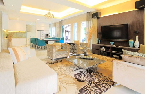 Cheras Casa | A Lux & Stylish 4BR House with Gazebo