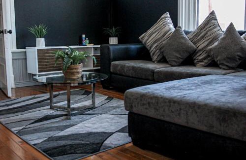 Newtonville Apartamento | A Luxurious 5 star Location 2 QUEEN Bed’s TROY