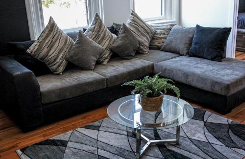 Newtonville Apartamento | A Luxurious 5 star Location 2 QUEEN Bed’s TROY