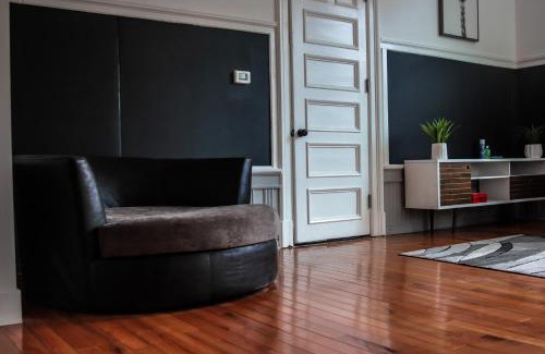 Newtonville Apartamento | A Luxurious 5 star Location 2 QUEEN Bed’s TROY