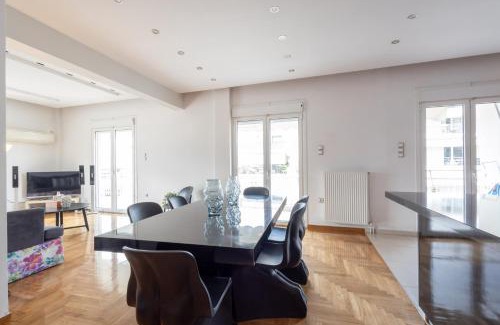 Nea Smirni Apartamento | A Luxury & Comfortable Apt in Athens