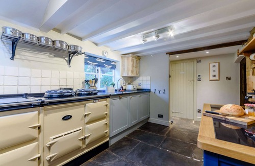 Ebrington Cabaña | A Luxury Family Friendly Holiday Cottage in the Cotswolds - Spring Cottage