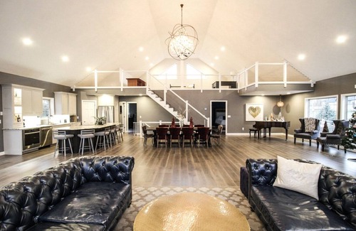 Marshall Casa | A Luxury Family Mill Creek Lake Retreat