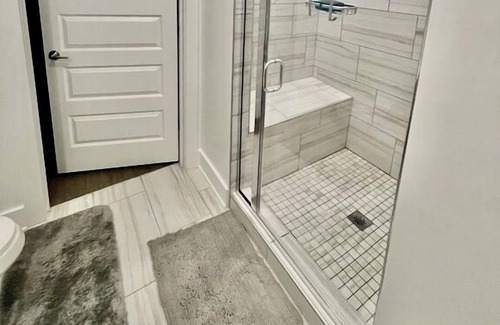 North Decatur Apartamento | A Luxury Home Away From Home