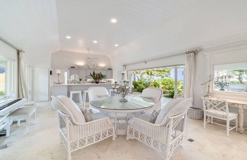 Paynes Bay Villa | Una lujosa villa de Sandy Lane con impresionantes vistas panorámicas al mar sobre la costa oeste