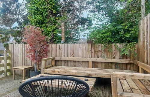 Aberbeeg Cabaña | A luxury town house bordering the Brecon Beacons National Park.