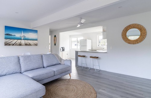 Sussex Inlet Casa | A Lyttle bit of Paradise