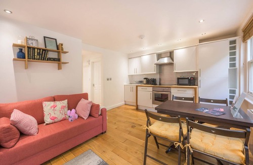 Holborn and Covent Garden Apartamento | A Midtown Minute - Holborn - by Frankie Says