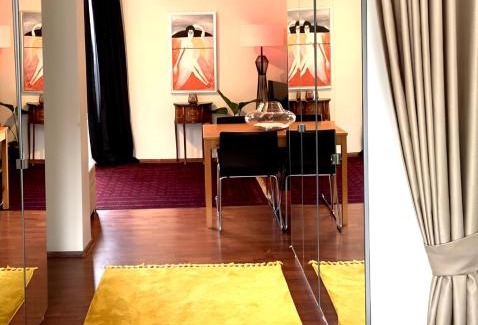 Kabatas Apartamento | A million dollar view of the Bosporus and balcony