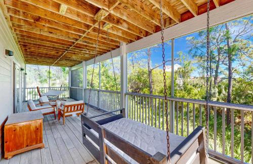 Plantation Casa | A Minor Distraction