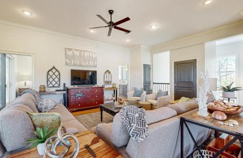Plantation Casa | A Minor Distraction