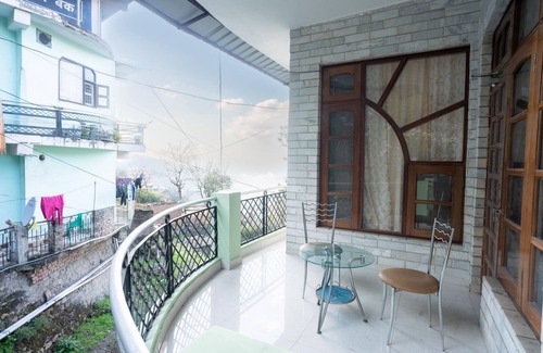 Kandaghat Casa | A modern and independent house Near Shimla. Sunset view