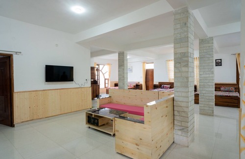 Kandaghat Casa | A modern and independent house Near Shimla. Sunset view