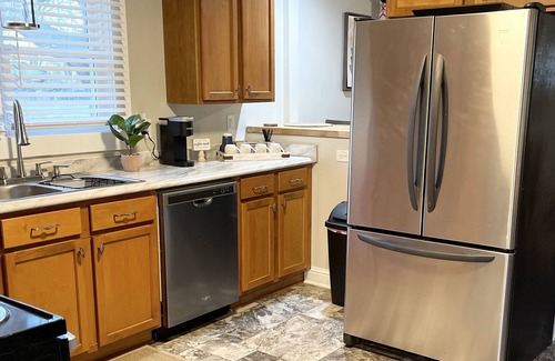 Boger City Casa | A Modern LincolntonCottage featuring 2 Queen bedrooms & 1.5 Bathrooms