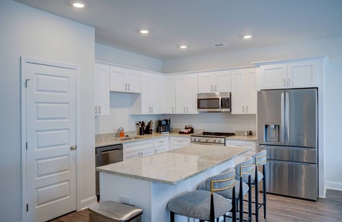 Pooler Casa | A Modern Oasis Near Savannah