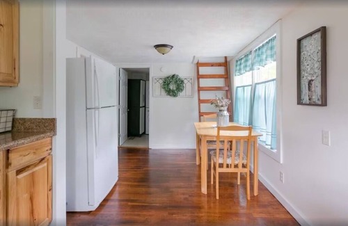 Wears Valley Casa | A Mountain Cottage 2 Bedroom Cabin by RedAwning