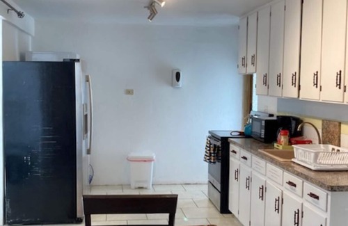 Southampton Apartamento | AMOUR AMOUR "Cene bajo los rayos románticos del faro de Gibb's Hill"