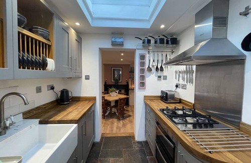 New Forest District Cabaña | A New Forest Gem with Garden - Lyndhurst