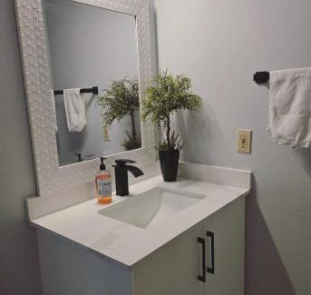 Fleetwood Apartamento | A new luxury basement apartment