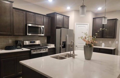 Plainfield Casa | A New Ranch Home in a New Neighborhood.