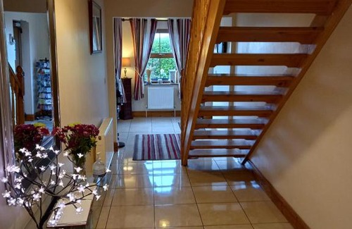 Valentia Island Cama Y Desayuno | A New U Country Cottage