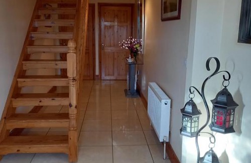 Valentia Island Cama Y Desayuno | A New U Country Cottage
