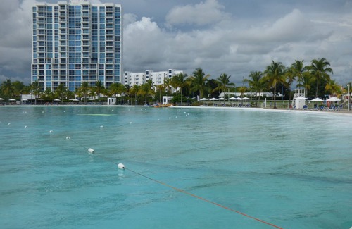 Rio Hato Apartamento | A nice 60 sq. meter suite at Playa Blanca Town Center for a family of four.