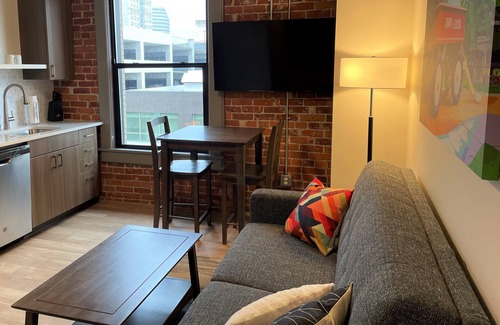 Riverside Apartamento | A Notable 1 Bed Travel Apartment Close to Many Spokane Attractions