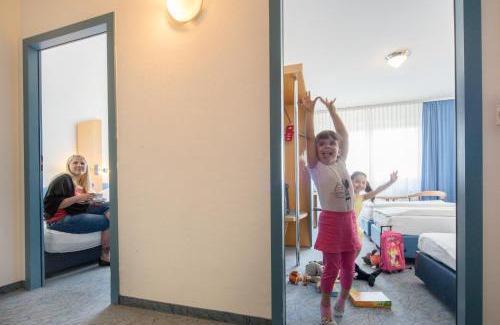 Hohenschoenhausen Hostal | a&o Berlin Kolumbus
