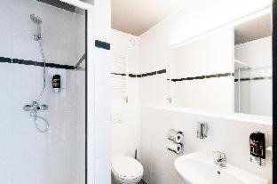 Strasnice Hostal | a&o Prague Rhea
