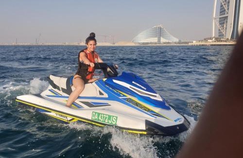 Jumeira 3 Alquiler De Eote | A one sports jetski rental
