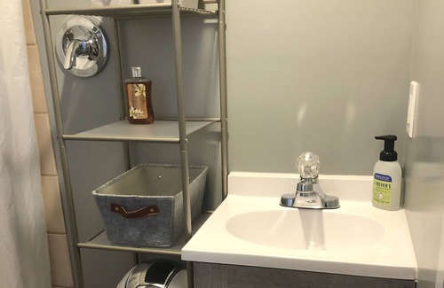 Walnut Shade Apartamento | A part of nature, surrounded by farm animals, 12 minutes from Branson.