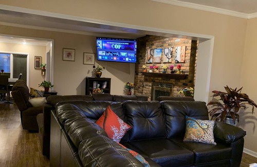 West Bloomfield Casa | A peaceful golf and lake community.