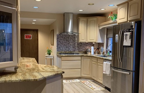 West Bloomfield Casa | A peaceful golf and lake community.