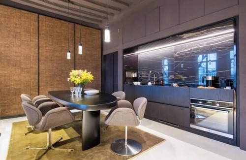 Les Iles Apartamento | A PERFECT BLEND OF GLAMOUR & PRESTIGE - NESTLED IN THE HISTORIC ÎLE SAINT LOUIS
