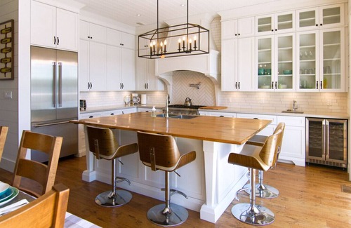 Rosseau Casa | A perfect combination of luxury and nature! Located in the peaceful north end of Rosseau.