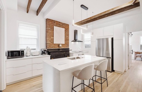 South Side Casa | A Perfect South Side Getaway