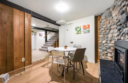 Dunbar Casa | A Picturesque ground floor home surrounded by flowers