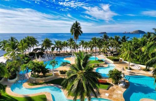 Ixtapa Apartamento | A pie de mar en zona hotelera, 1BR condo In Monarca Ixtapa, no pagas brazalete