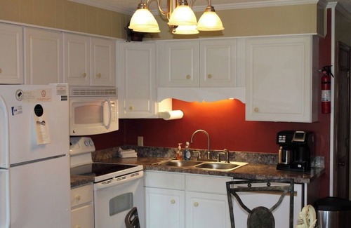 Murrells Inlet Condominio | A Place at the Beach Oceanfront on the Garden City Peninsula