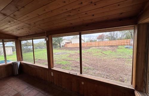 Bandera Casa | A Place on Pecan