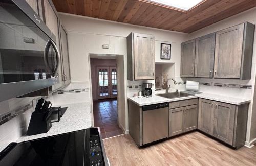 Bandera Casa | A Place on Pecan