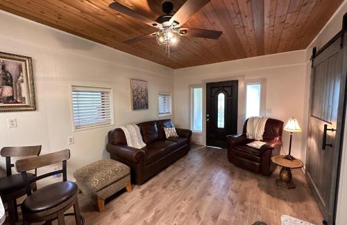 Bandera Casa | A Place on Pecan