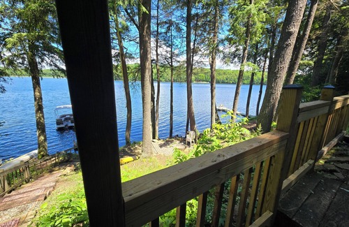 White Lake Casa | A Place To Heal on Ada Lake 3BDRM Lake Home, Swim Raft, Optional Boat Rental