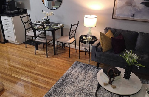 Oak Park Casa | A Pleasant Stay