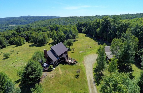 Jacksonville Cabina | ¡Eso es todo! ¡Casi el cielo en Vermont! ¡25 acres hermosos y privados para explorar!