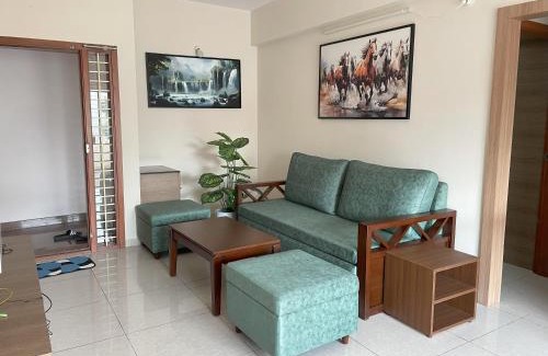 Bengaluru Apartamento | A Premium 2BR Luxury Service Apartments, near Hebbal & Manyata Tech park, Perfect for Family and Business Travelers