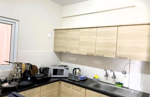 Bengaluru Apartamento | A Premium 2BR Luxury Service Apartments, near Hebbal & Manyata Tech park, Perfect for Family and Business Travelers