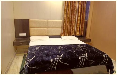 Haridwar Hotel | A PREMIUM HOTEL - G - P - Near Har ki Pauri - Moksh dham - Hygiene & Spacious Room - Restaurant and Jangle Safari - BEST HOTEL IN HARIDWAR